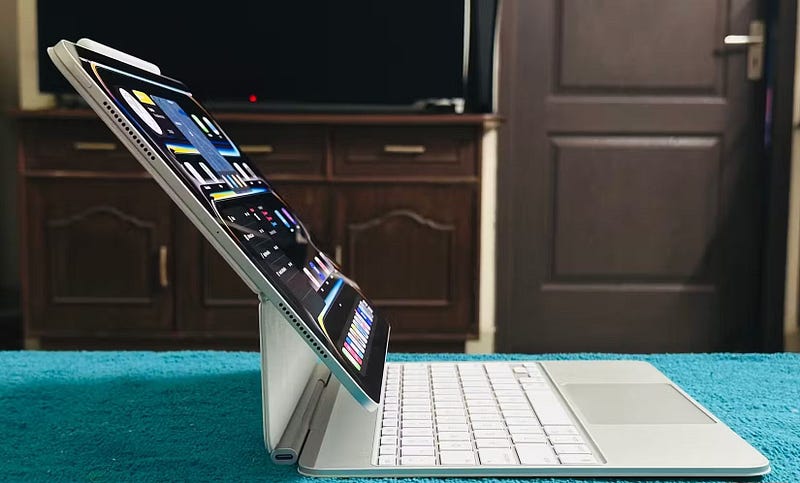 Proč je Apple Magic Keyboard pro iPad skvělou investicí - 1hXPABCv Mp5RkeI6j4kGXQ DzTechs | Vysvětlení